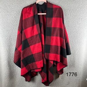 Just Cozy Women’s One Size Polyester Red & Black Plaid Poncho Scarf‎ NWT